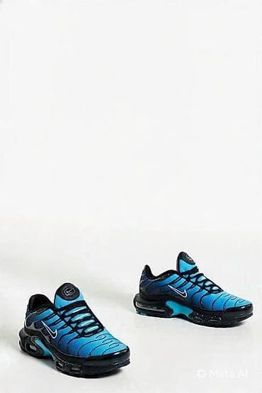 Nike sportske patike – plavo-crni gradijent - Dinamičan dizajn sa