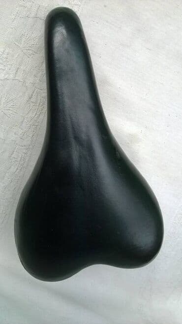 torbe sa sirokim kaisem: Bicikl sediste sport 27 cm.sa puzem,1 manje ostecenje — 1