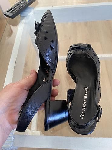zara zelene sandale: Ženske kožne sandale – Q Footwear - Materijal: prava koža (oznaka — 7
