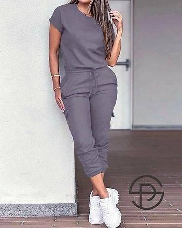 Ženski dvoslojni komplet – majica i donji deo trenerke - Dizajn