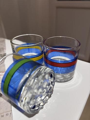 zaštita za akumulator: Stona garnitura za rakiju/liker – set od 6 čokanjčića sa stalkom,mnogo — 5