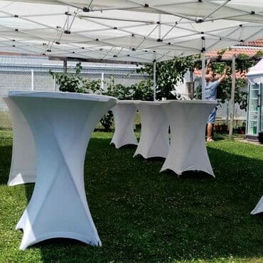 hoteli u lazarevac: Iznajmljivanje barskih stolova sa streč navlakom u crnoj, beloj i — 2