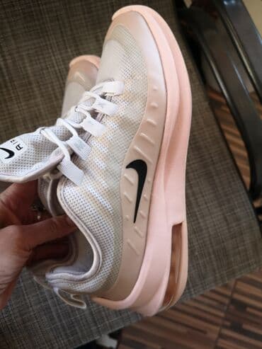 jordanke 1: Nike, 37.5 — 6