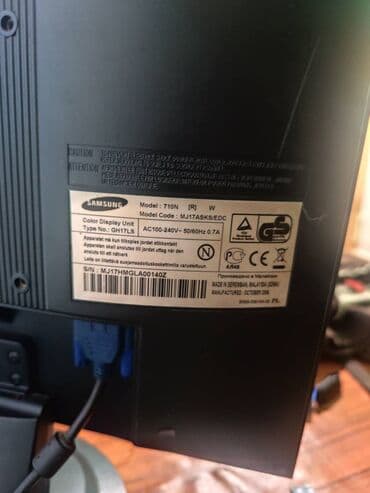 Desktop & Workstation PCs: Kuciste i monitor Ociscen, podignut svez operativni sistem, spreman — 10