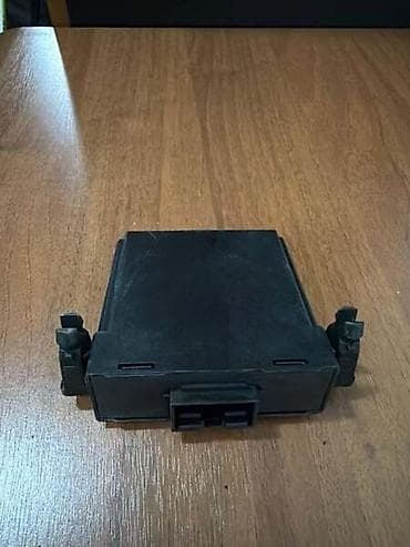 dizalica za auto: KONTROLNI MODUL ZA VOLKSWAGEN TOURAN, SHARAN, PASSAT B7 . - — 3