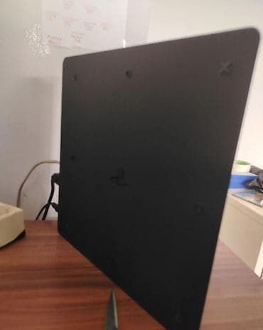 polovni ps4: PS4 Slim1TB, otpuno ispravan i spreman za korišćenje. Konzola radi — 3