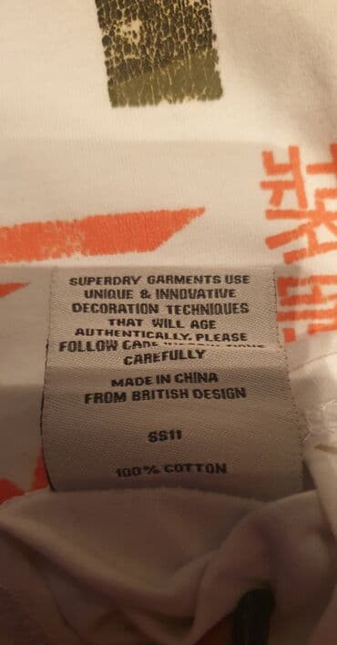 diskver majice cena: SuperDry - super dry bela muška majica. Piše xl velicina, ali moze i — 4