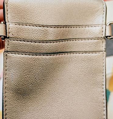 fabrizio poker bags: Guess torba, zlatne boje, sa kaisem i mogucnoscu da se skine — 4