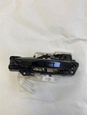 KVAKA ZA VOLKSWAGEN PASSAT B6, PASSAT B7 - 3C0837885F | Prednja leva na lalafo.rs KVAKA ZA VOLKSWAGEN PASSAT B6, PASSAT B7 - 3C0837885F | Prednja leva