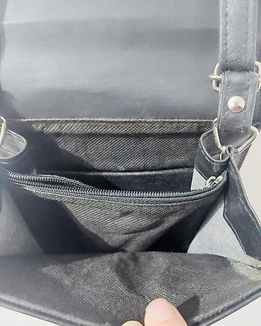mona kozni novcanici muski: Crna unisex torba preko ramena (messenger stil) - Materijal: veštačka — 2