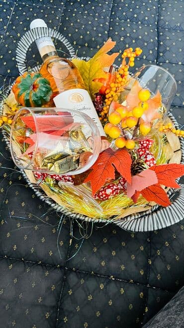 Prehrambeni proizvodi: Poklon aranžmani – luksuzne korpe i box setovi - Elegantne poklon — 6