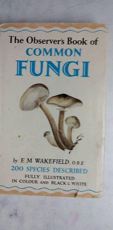Knjiga:The Observers Book of Common Fungi (O gljivama) format 15 cm na lalafo.rs Knjiga:The Observers Book of Common Fungi (O gljivama) format 15 cm