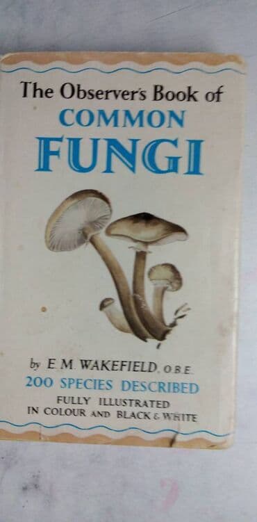 decija ilustrovana enciklopedija: Knjiga:The Observers Book of Common Fungi (O gljivama) format 15 cm — 1