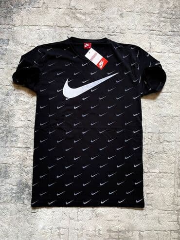 tifani majice: Majice na okruglinu 2200 din m do 3xl — 2