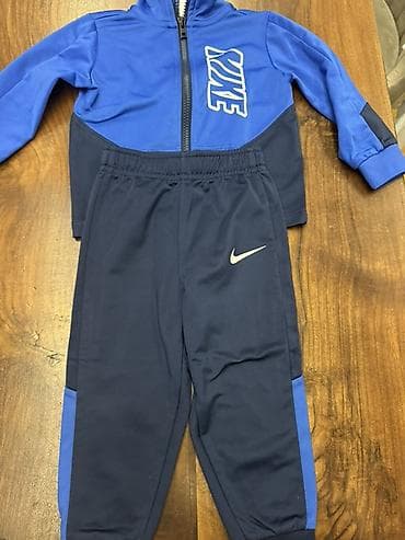 Dečiji trenerke setovi (3 kompleta) 1) Nike set – jakna sa na lalafo.rs Dečiji trenerke setovi (3 kompleta) 1) Nike set – jakna sa