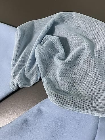 Personal Items: Svetloplava bluza sa volanima - Boja: pastelno/svetloplava - Prednji — 3