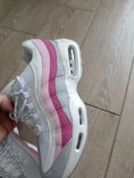 Flat shoes: 38.5 — 3