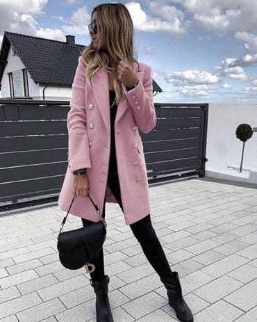 esprit kaputi zenski: 3000
Kaput ima postavu r d — 1