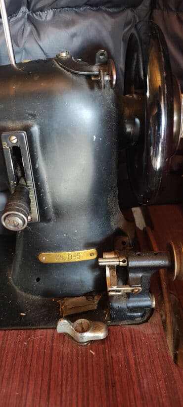 Masina za sivenje PFAFF, masina je ispravna 100posto, namenjena za — 3