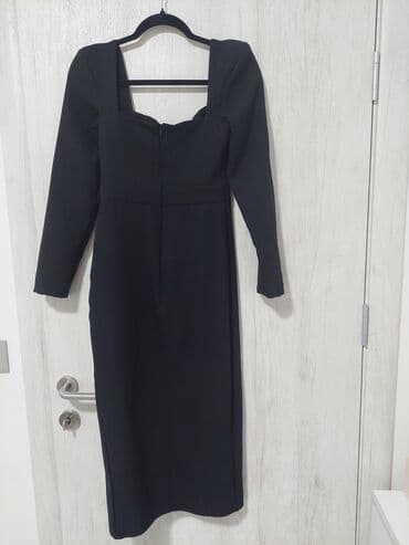 polovni montoni: Elwgantna haljina sa slicem velicina M — 2