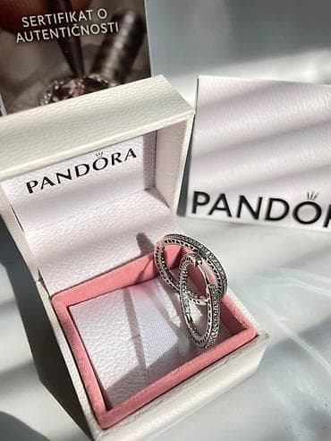 Pandora minđuše
Cena: 2100din/par
mn na lalafo.rs Pandora minđuše
Cena: 2100din/par
mn