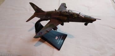 sobno cvece slike i nazivi: Avion Amercom British Aerospace Hawk sve je original,slomljen gornji — 1