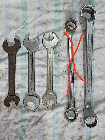 Ključevi sa slike,okasti 41/36( bez okastog 32/30 - prodat) i