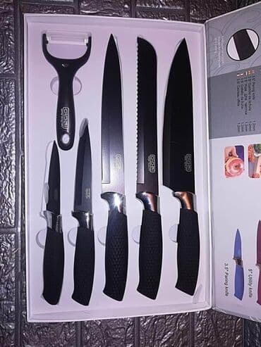 Set od 5 moderno dizajniranih noževa i jedan ljustač za povrce i voce na lalafo.rs Set od 5 moderno dizajniranih noževa i jedan ljustač za povrce i voce