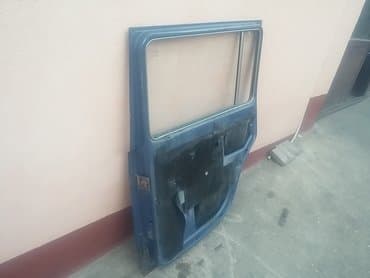 presvlake za prednja sedista: Vrata zadnja desna Lada 2131 Niva. Polovno, ocuano. Skinuto sa — 7