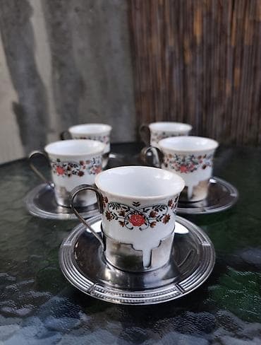 komplet inventar za kafic: Set od 5 šoljica za kafu/espreso sa tacnama - Materijal: bela — 1