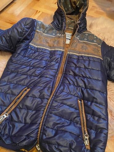 pull and bear bomber jakna: Zimska jakna 2500 din — 1