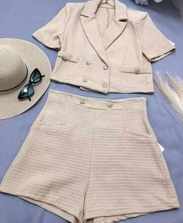 crveni komplet: Komplet: 3600 dinara — 3