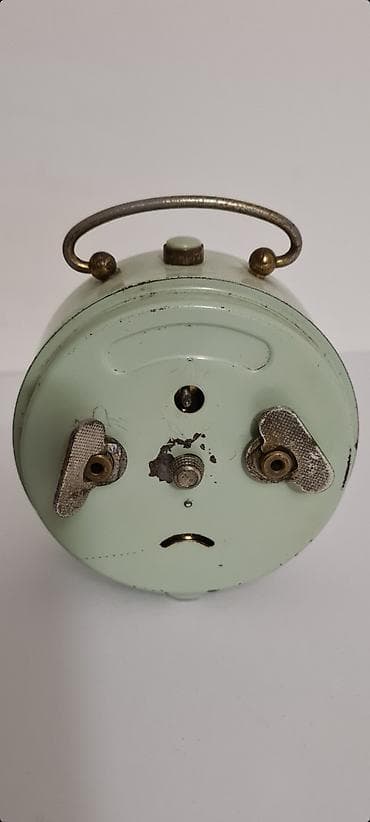 sta su flekeri: ★ Na prodaju nemački kolekcionarski sat-budilnik stare poznate firme — 2
