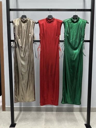 haljine s čipkom: 💫Elegantna večernja haljina sa sjajnim efektom

2600 din — 2