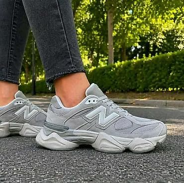 karl lagerfild patike: NB 9060 nove 
36 do 41 za samo 4400 din
PK🌛 — 9