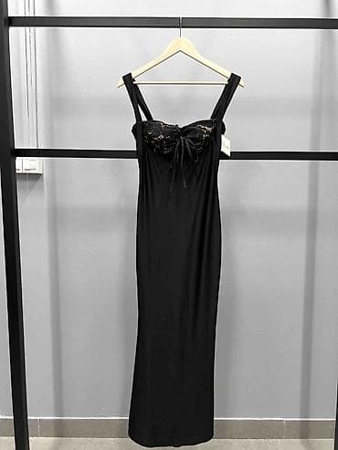 dugi kaputi: 🔥Elegantna crna duga haljina sa čipkanim korpičama
✅2200 din — 3