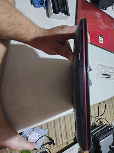 Audio tehnika: Intel Core i5, 12 GB OZU, 15.6 " — 6