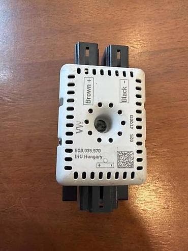 mac 452: POJACIVAC ANTENE ZA VOLKSWAGEN GOLF 7, GOLF 7 ALLTRACK, PASSAT B8 — 1