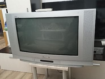 Tv 70 cm ekran ima daljinski ispravan 100 % bez ijedne ogrebotine nije na lalafo.rs Tv 70 cm ekran ima daljinski ispravan 100 % bez ijedne ogrebotine nije