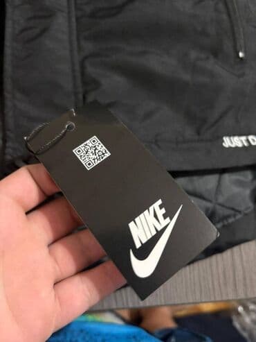 Muška obuća: Zimska jakna Najlon, L (EU 52), XL (EU 54), Nike, bоја - Crna — 3