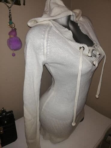 Predivan Firmiran đenper Moderan Svetluca ali se nevidi na slici M