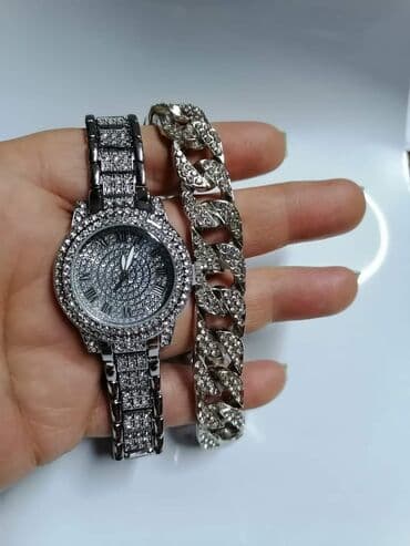 srebrni komplet nakita: Komplet sa satom
Cena:2200din — 9