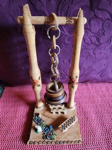 drvo lampice: Figura drvena sa Zaltibora iz 80ih. bez ostecenja. Visina. 25cm — 2