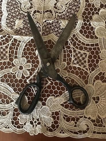 Šrafcigeri: Predratne krojacke makaze 
Vek trajanja neogranicen — 5