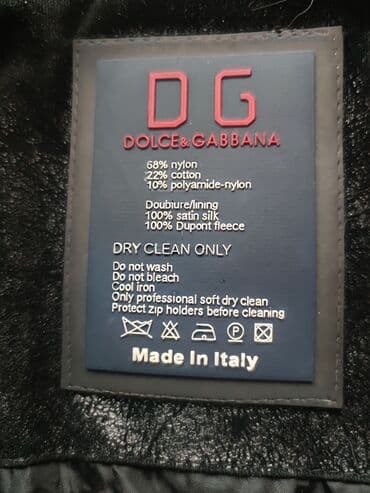 Vests: Dolce&Gabbana, jakna. Bundica koja privlači pažnju. Velur sa — 9
