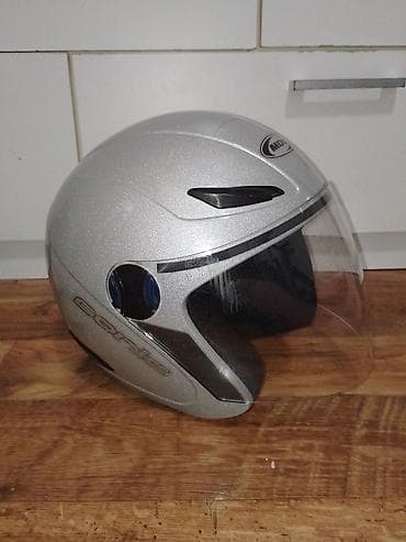 kaceti: Kaciga za motor L velicine je potpuno ispravna u dobrom je stanju sa — 9