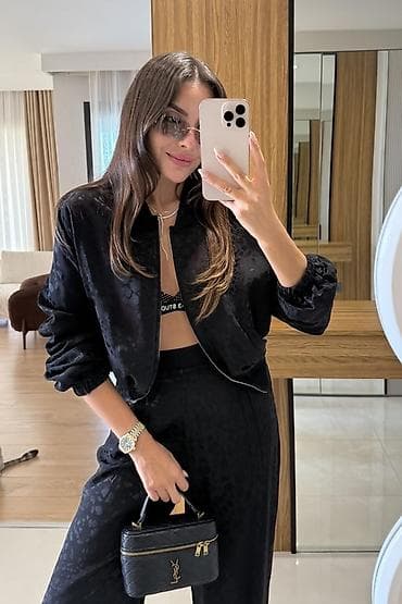 Ženska odeća: 🩶Komplet
Cena 6100
Vel.S m l
V55 — 8