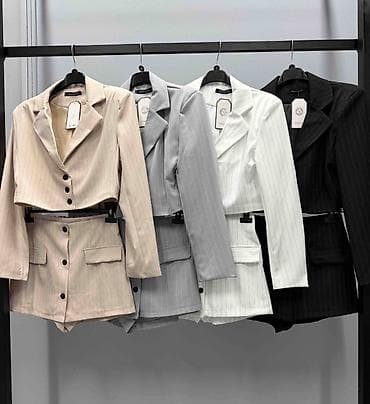 koncani kompleti: 🔥Ženski komplet – kratki sako i mini suknja/šorts u prugama
✅3500 din — 4