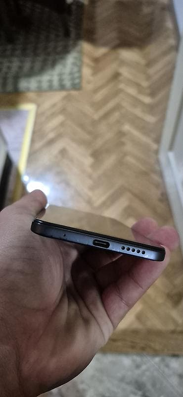 POCO M4 pro 4g– AI Triple Camera 64 MP Karakteristike: - Zadnja