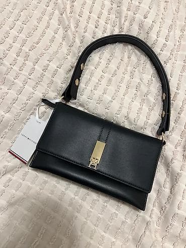 mali rančevi: Elegantna crna mini Tommy Hillfiger torba - Materijal: koza - Boja — 5
